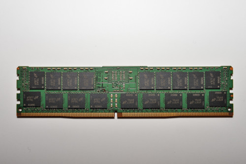 726719-B21 / 752369-081 Модуль памяти HP 16GB (1 x 16GB) Dual Rank x4 DDR4-2133 CAS-15-15-15 Registered (1x16GB) Memory Kit, (774172-001)